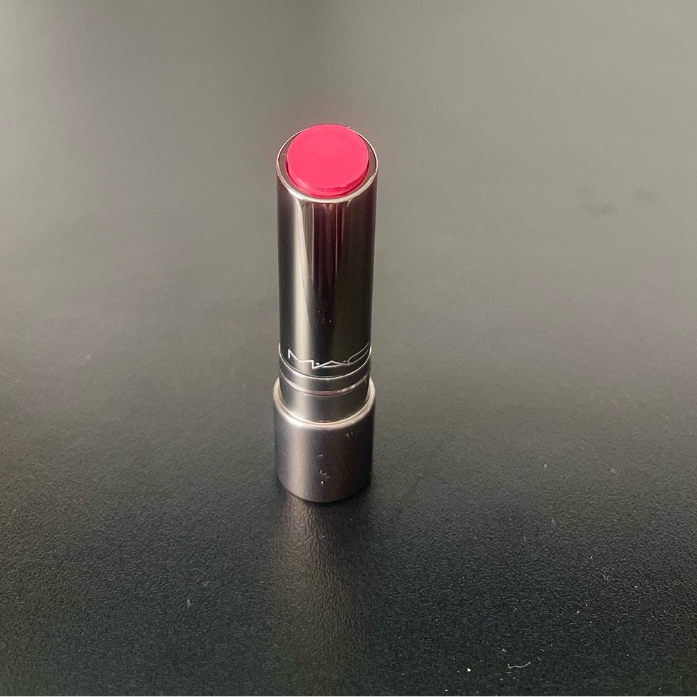 MAC Huggable Lipstick Cantonese Carnation BNIB Limited Edition